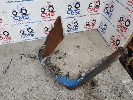 New Holland Lm435a, Lm415a, Lm445a, Lm425a Grill, Grille, Bonnet Lock 85825742 - Parrilla para Manipulador telescópico: foto 4 New Holland Lm435a, Lm415a, Lm445a, Lm425a Grill, Grille, Bonnet Lock 85825742 - Parrilla para Manipulador telescópico: foto 4