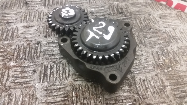 New Holland T5.100, T5.110, T5.120 Engine Oil Pump 5801365117 - Bomba de aceite para Tractor: foto 4 New Holland T5.100, T5.110, T5.120 Engine Oil Pump 5801365117 - Bomba de aceite para Tractor: foto 4