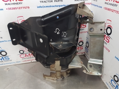 New Holland T5.105, T5.95, Case Farmal Se Engine Hood Support 84478152, 84538400 - Capota para Tractor: foto 4 New Holland T5.105, T5.95, Case Farmal Se Engine Hood Support 84478152, 84538400 - Capota para Tractor: foto 4