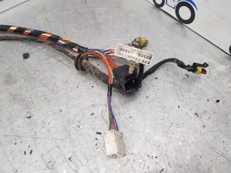 New Holland T5.95, T5.105, T5.115 Wiring Loom, Fuse Box 47778916 - Cables/ Alambres para Tractor: foto 5 New Holland T5.95, T5.105, T5.115 Wiring Loom, Fuse Box 47778916 - Cables/ Alambres para Tractor: foto 5