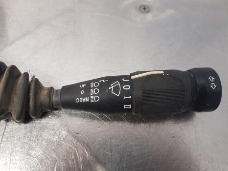 New Holland T5.95, T5.115, T5.105 Windshiel Wiper, Light Switch 84488625 - Sistema eléctrico para Tractor: foto 3 New Holland T5.95, T5.115, T5.105 Windshiel Wiper, Light Switch 84488625 - Sistema eléctrico para Tractor: foto 3
