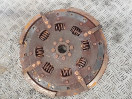 New Holland T6050 Damper And Disc 87527557 , 47699912 , 47133829 - Embrague y piezas para Tractor: foto 2 New Holland T6050 Damper And Disc 87527557 , 47699912 , 47133829 - Embrague y piezas para Tractor: foto 2
