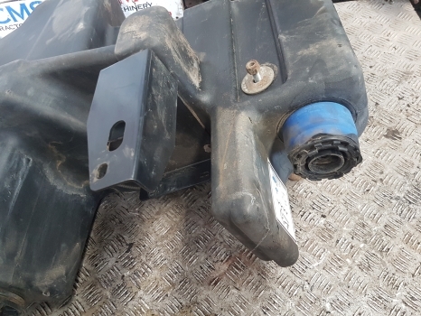New Holland T7.200 Adblue Tank 84260592 - Depósito de AdBlue para Tractor: foto 5 New Holland T7.200 Adblue Tank 84260592 - Depósito de AdBlue para Tractor: foto 5