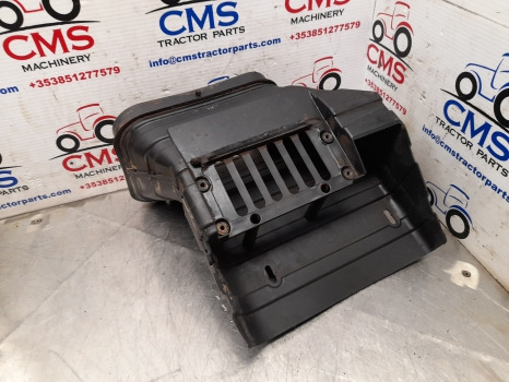 New Holland T7030, T7, Case Puma Air Intake Duct 87392872 - Sistema de admisión de aire: foto 5 New Holland T7030, T7, Case Puma Air Intake Duct 87392872 - Sistema de admisión de aire: foto 5