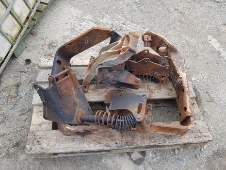 New Holland Tm155, Tm140, Tm165 Tm, 60, Mxm Series Cab Suspension Kit 82036819 - Suspensión de cabina: foto 3 New Holland Tm155, Tm140, Tm165 Tm, 60, Mxm Series Cab Suspension Kit 82036819 - Suspensión de cabina: foto 3