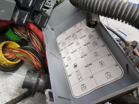 Cables/ Alambres para Tractor New Holland Tsa Series Cab Wiring Loom 87313607, 82035387, 82039441, 87304271: foto 8