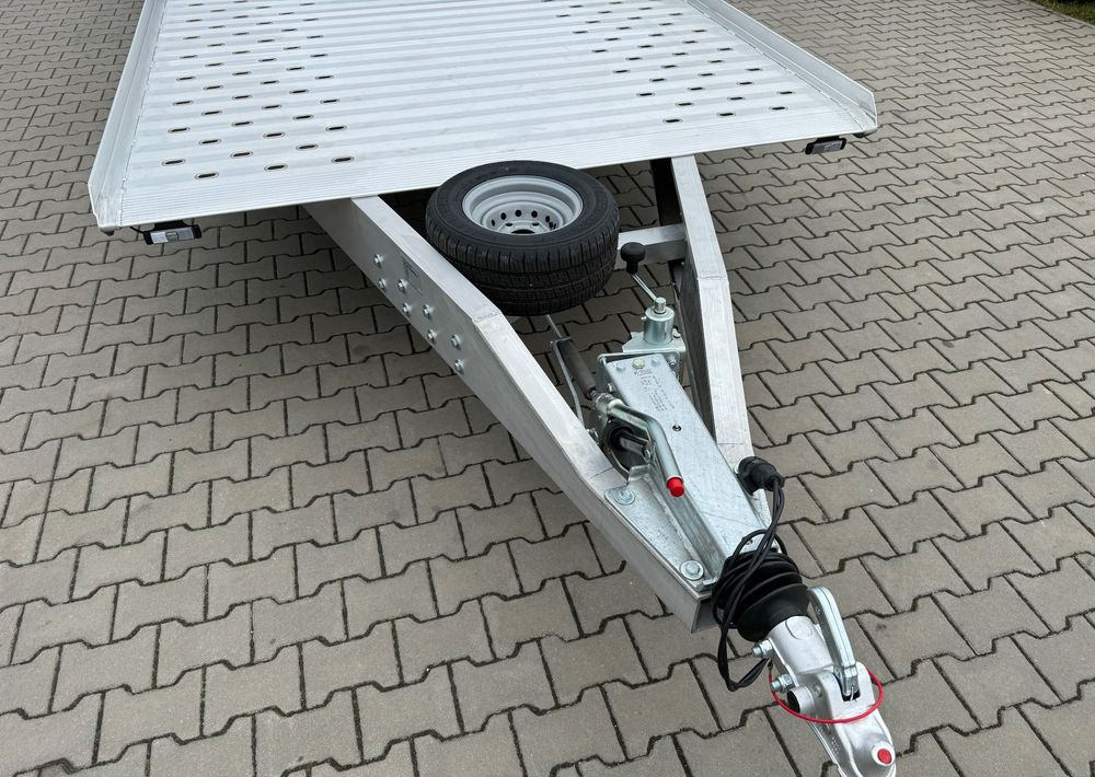 GROMEX Gromex laweta aluminiowa | 850x210cm | DMC 3500kg | platforma na 2 auta | 3 osie AL-KO | OŚWIETLENIE LED - Remolque portavehículos: foto 5 GROMEX Gromex laweta aluminiowa | 850x210cm | DMC 3500kg | platforma na 2 auta | 3 osie AL-KO | OŚWIETLENIE LED - Remolque portavehículos: foto 5