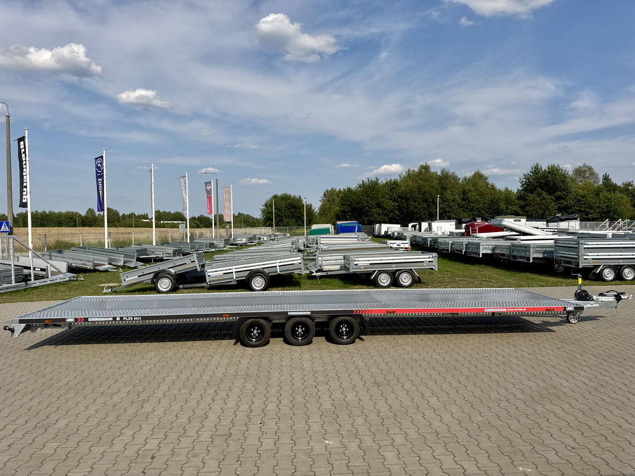 LORRIES PL35-8521 laweta na dwa auta 3500kg wypełnienie podłogi ALU 3 osie - Remolque portavehículos: foto 3 LORRIES PL35-8521 laweta na dwa auta 3500kg wypełnienie podłogi ALU 3 osie - Remolque portavehículos: foto 3