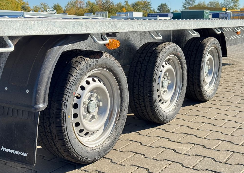 NIEWIADÓW Indiana -  850 x 210 cm / 3500 kg - Remolque portavehículos: foto 4 NIEWIADÓW Indiana -  850 x 210 cm / 3500 kg - Remolque portavehículos: foto 4