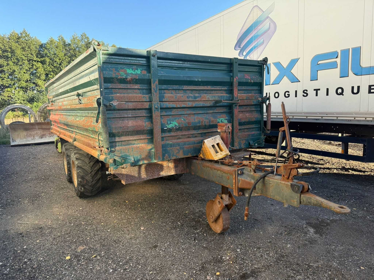 Przyczepa tandem wywrotka 3-stronna ,resory , Reisch , DMC 8 t.,1999 r - Remolque agrícola: foto 4 Przyczepa tandem wywrotka 3-stronna ,resory , Reisch , DMC 8 t.,1999 r - Remolque agrícola: foto 4