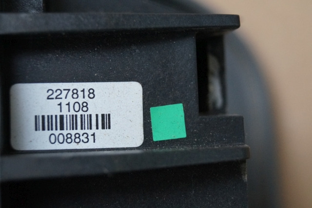 BT 227818 | Steering wheel complete for BT RR 1108 008831 - Motor hidráulico para Equipo de manutención: foto 2 BT 227818 | Steering wheel complete for BT RR 1108 008831 - Motor hidráulico para Equipo de manutención: foto 2