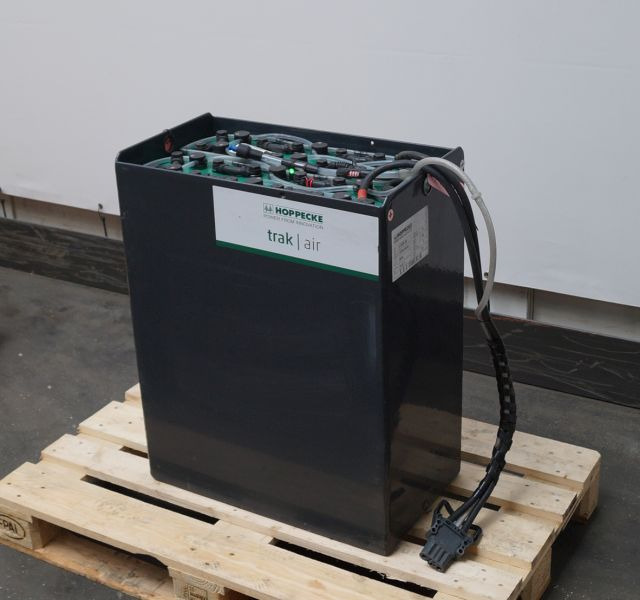 Hoppeke unknown | Battery 24V620Ah 4HPZS620 year 2017 weight 479 kg outside dime - Acumulador para Equipo de manutención: foto 1 Hoppeke unknown | Battery 24V620Ah 4HPZS620 year 2017 weight 479 kg outside dime - Acumulador para Equipo de manutención: foto 1