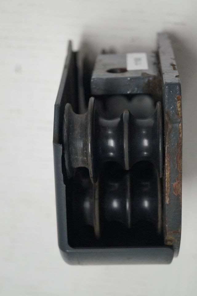 Jungheinrich 51160772 | Block rollor Hose guide for ETV from year 2003 till 2011 - Hidráulica para Equipo de manutención: foto 2 Jungheinrich 51160772 | Block rollor Hose guide for ETV from year 2003 till 2011 - Hidráulica para Equipo de manutención: foto 2