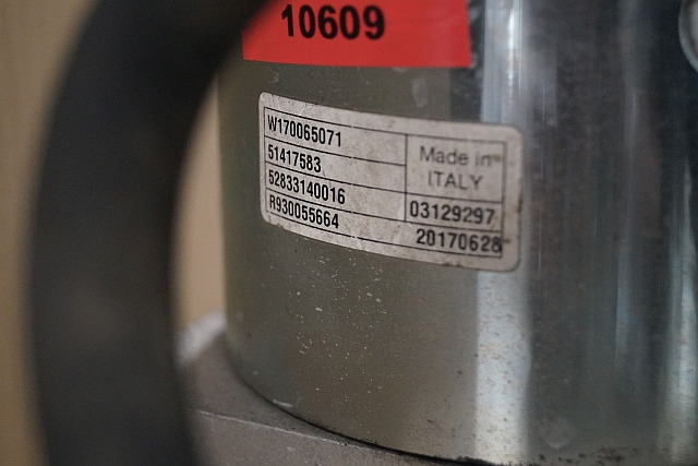 Jungheinrich 51417583 | Pumpmotor with tank and valve block 24V 2,2KW code R9320 - Bomba hidráulica para Equipo de manutención: foto 2 Jungheinrich 51417583 | Pumpmotor with tank and valve block 24V 2,2KW code R9320 - Bomba hidráulica para Equipo de manutención: foto 2