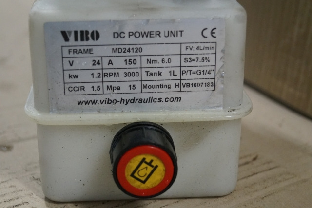 Jungheinrich 51773808 | Pump unit VIBO MD24120 24V 1,2Kw for EJE M13 Pump unit VIBO MD24120 24V 1,2Kw for EJE M13 - Bomba hidráulica para Equipo de manutención: foto 3 Jungheinrich 51773808 | Pump unit VIBO MD24120 24V 1,2Kw for EJE M13 Pump unit VIBO MD24120 24V 1,2Kw for EJE M13 - Bomba hidráulica para Equipo de manutención: foto 3