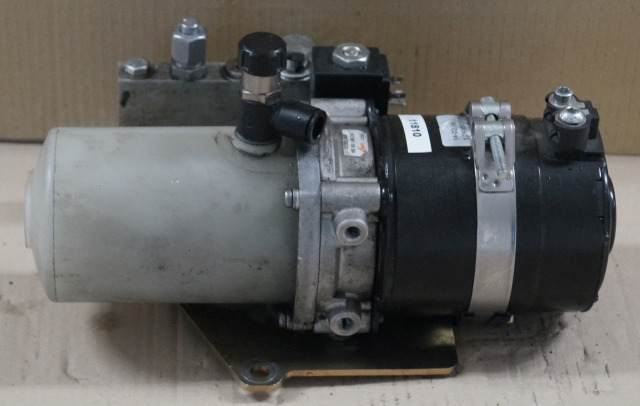 Linde 0039810886 | pump unit 24V 1,2KW - Bomba hidráulica para Equipo de manutención: foto 1 Linde 0039810886 | pump unit 24V 1,2KW - Bomba hidráulica para Equipo de manutención: foto 1