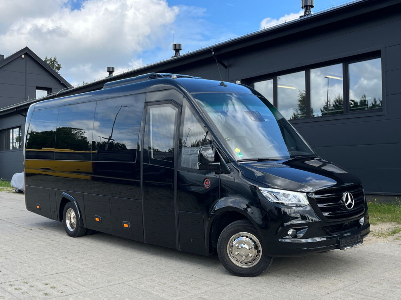 Mercedes-Benz Sprinter 519/ 3.0 V6 / LUXURY Tourist Bus - Autocar: foto 1 Mercedes-Benz Sprinter 519/ 3.0 V6 / LUXURY Tourist Bus - Autocar: foto 1