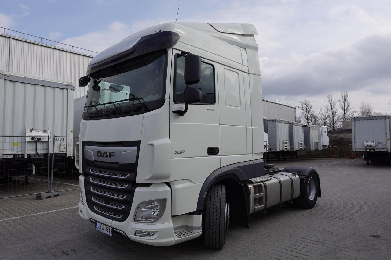 DAF XF 480 Space Cab - Cabeza tractora: foto 1 DAF XF 480 Space Cab - Cabeza tractora: foto 1