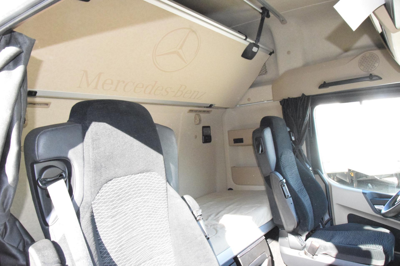Cabeza tractora Mercedes-Benz Actros 5 1845 BigSpace Max tanks: foto 13