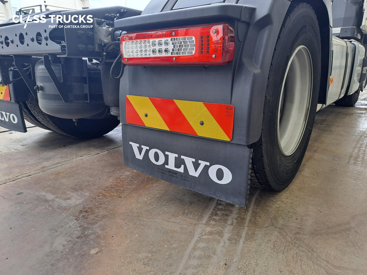 Volvo FH 460 Globetrotter XL Retarder i-Save - Cabeza tractora: foto 4 Volvo FH 460 Globetrotter XL Retarder i-Save - Cabeza tractora: foto 4