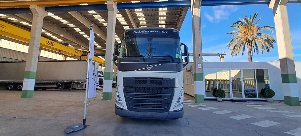 Volvo FH 460 Globetrotter XL Retarder i-Save - Cabeza tractora: foto 2 Volvo FH 460 Globetrotter XL Retarder i-Save - Cabeza tractora: foto 2
