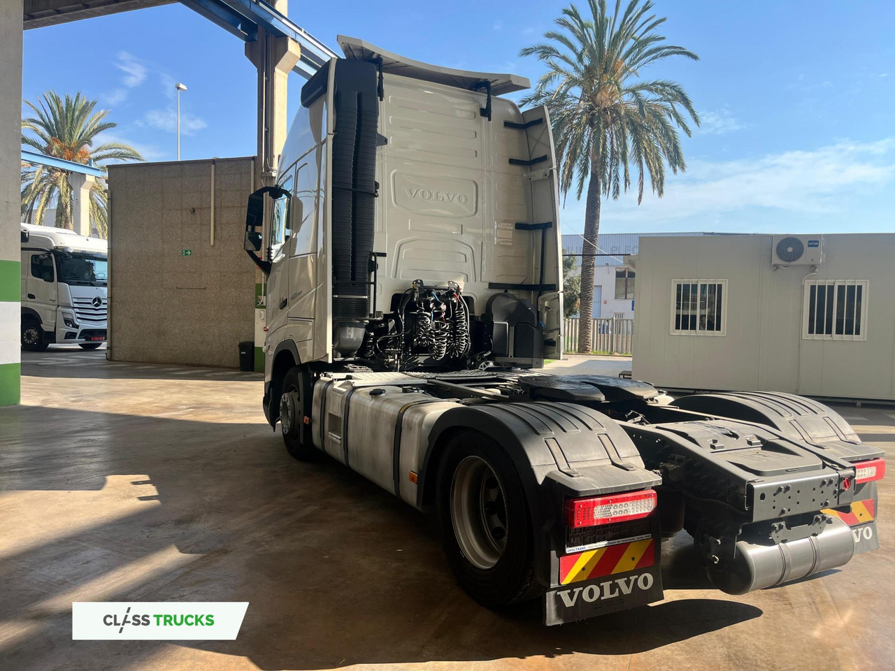 Volvo FH 460 Globetrotter XL Varios, i-Save I-ParkCool - Cabeza tractora: foto 4 Volvo FH 460 Globetrotter XL Varios, i-Save I-ParkCool - Cabeza tractora: foto 4