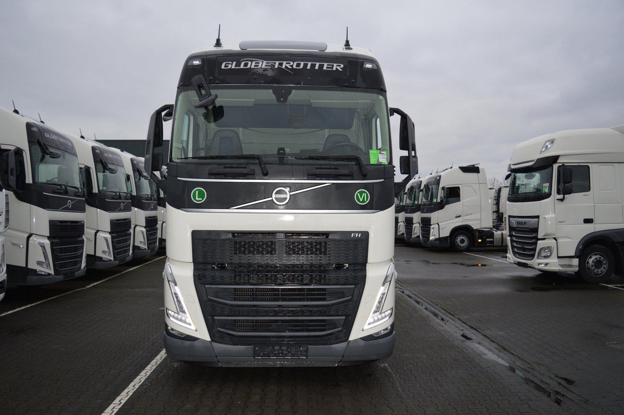 Volvo FH 460 Globetrotter XL Varios i-Save - Cabeza tractora: foto 2 Volvo FH 460 Globetrotter XL Varios i-Save - Cabeza tractora: foto 2