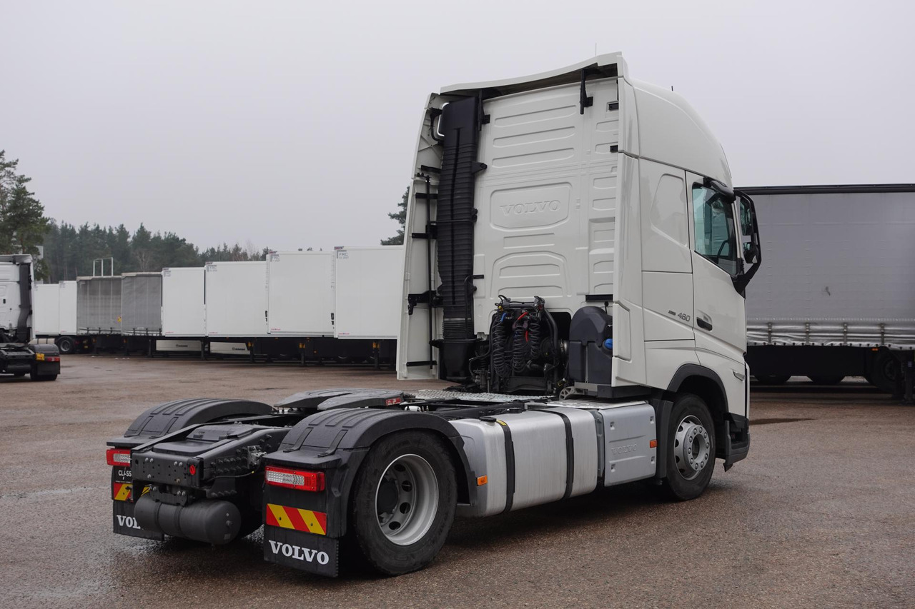 Volvo FH 460 Globetrotter XL i-Save I-ParkCool - Cabeza tractora: foto 4 Volvo FH 460 Globetrotter XL i-Save I-ParkCool - Cabeza tractora: foto 4