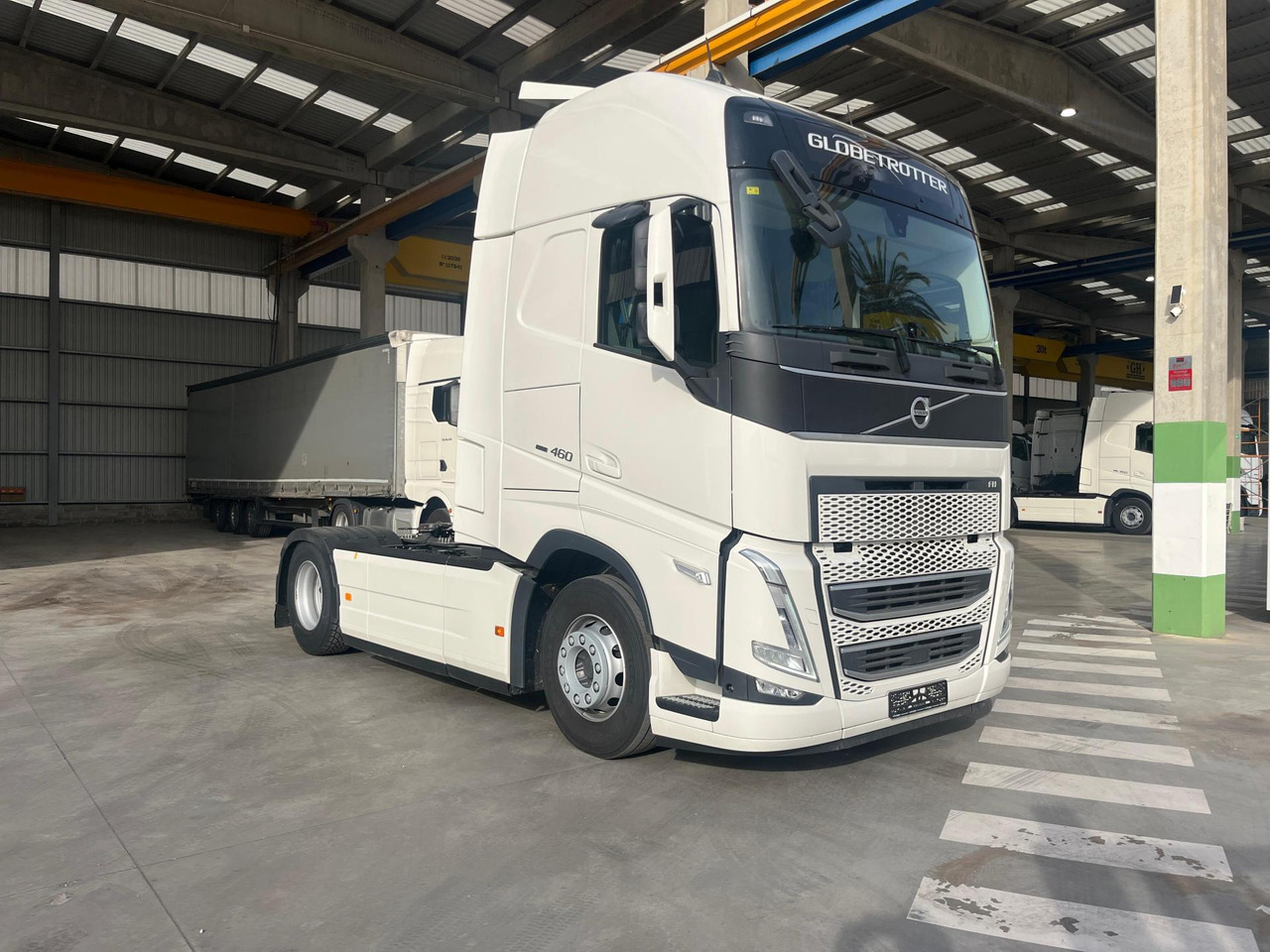 Volvo FH 460 Globetrotter XL i-Save I-ParkCool - Cabeza tractora: foto 2 Volvo FH 460 Globetrotter XL i-Save I-ParkCool - Cabeza tractora: foto 2