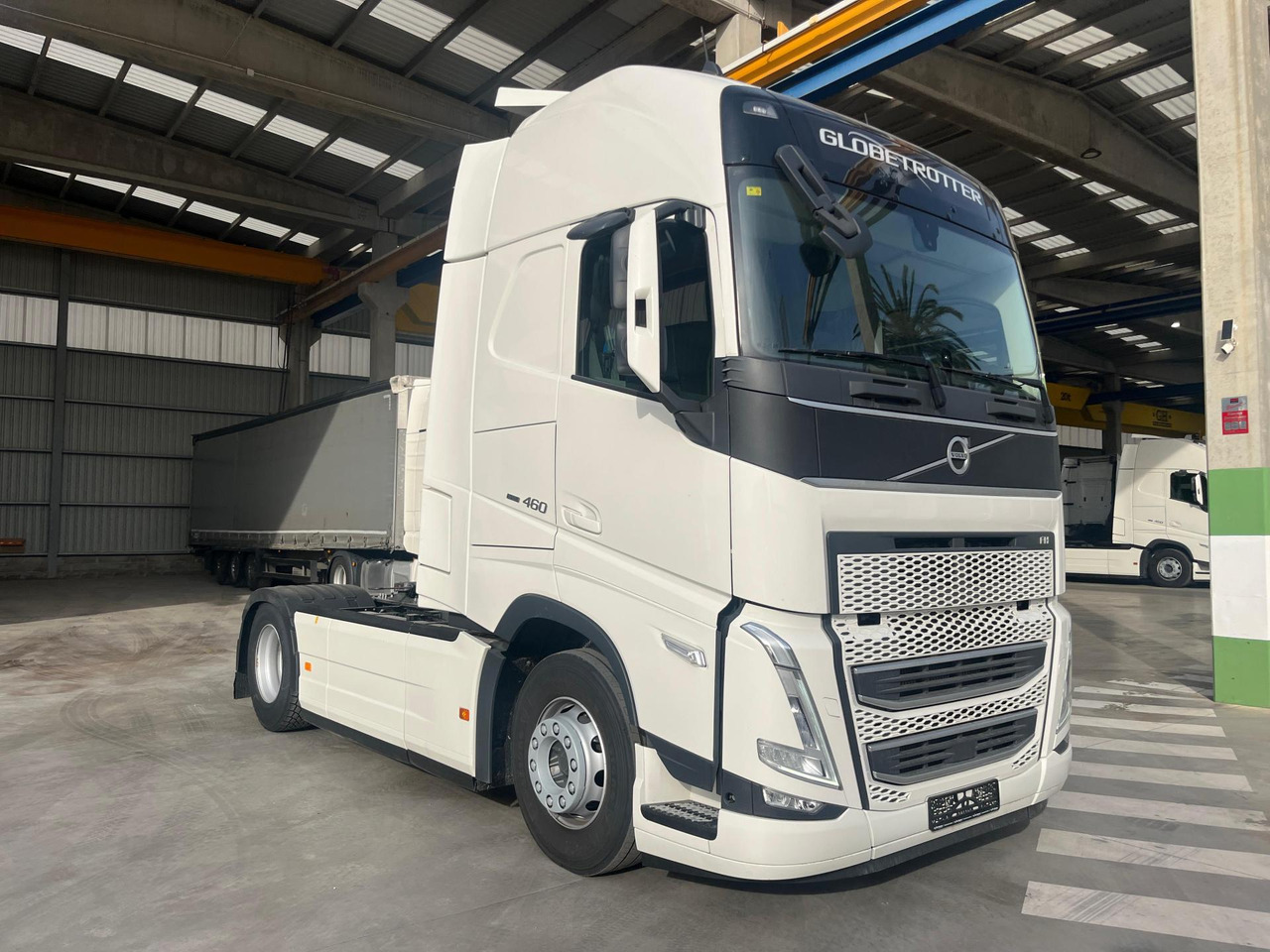 Volvo FH 460 Globetrotter XL i-Save I-ParkCool - Cabeza tractora: foto 2 Volvo FH 460 Globetrotter XL i-Save I-ParkCool - Cabeza tractora: foto 2