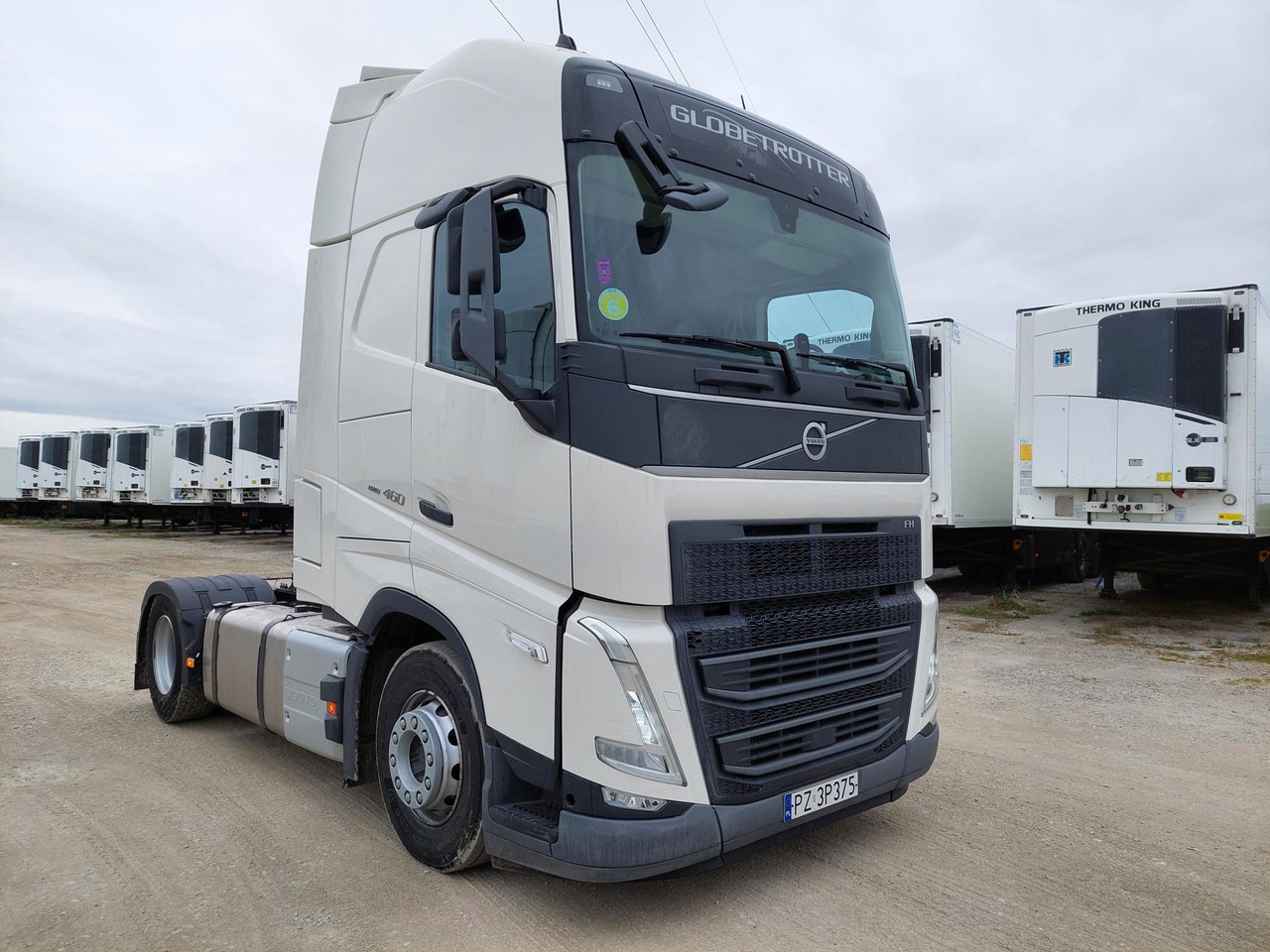Volvo FH 460 Globetrotter XL i-Save - Cabeza tractora: foto 2 Volvo FH 460 Globetrotter XL i-Save - Cabeza tractora: foto 2