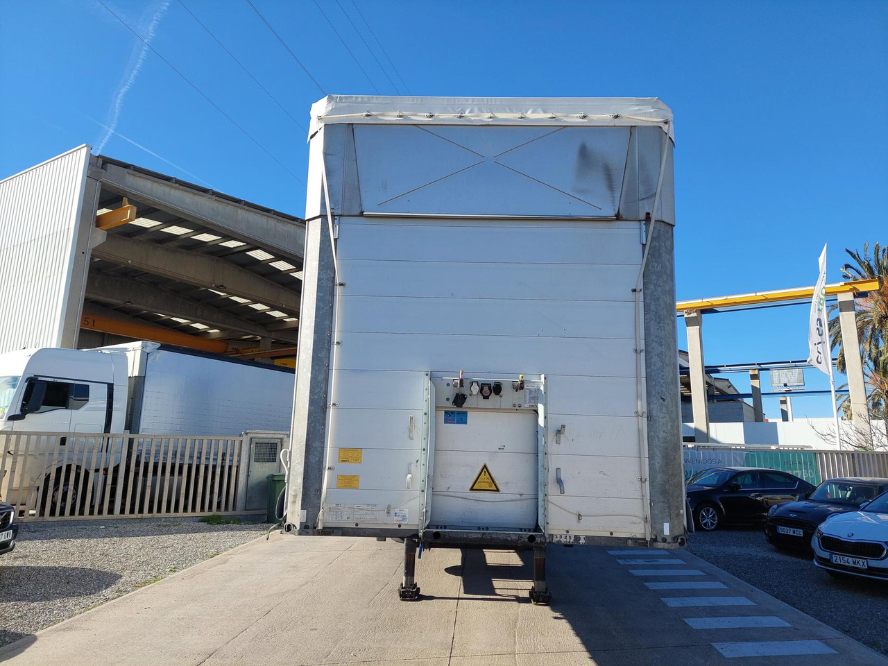 Schmitz Cargobull SCS24/L Varios - Semirremolque lona: foto 3 Schmitz Cargobull SCS24/L Varios - Semirremolque lona: foto 3