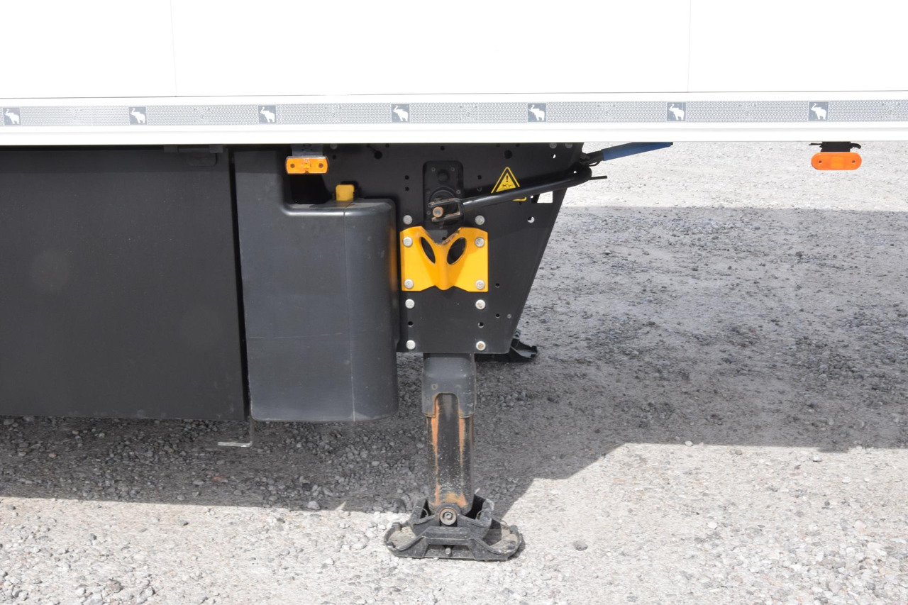 Semirremolque frigorífico Schmitz Cargobull SKO FP 45 ThermoKing SLXi 300: foto 11 Semirremolque frigorífico Schmitz Cargobull SKO FP 45 ThermoKing SLXi 300: foto 11