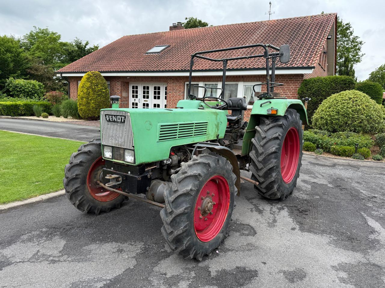 Fendt Farmer 106 (FWA 268S) - Tractor: foto 2 Fendt Farmer 106 (FWA 268S) - Tractor: foto 2