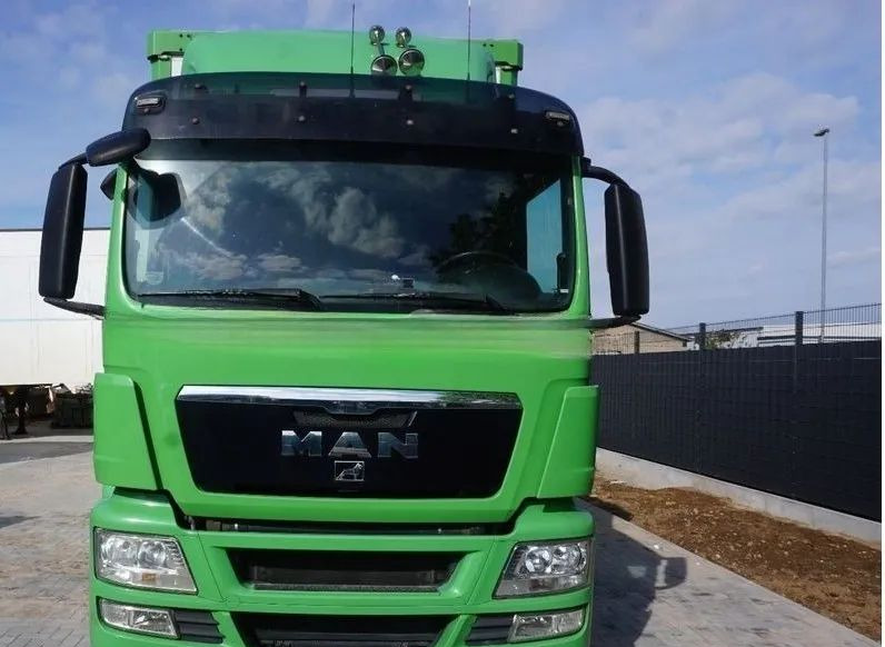 MAN TGS 26.440 ZABUDOWA KABA CAŁA ALUMINIOWA– samochód do transportu zwierząt/koni – 3 pokłady / EURO 5/6X2/PODNOSZONY DACH - Camión transporte de ganado: foto 3 MAN TGS 26.440 ZABUDOWA KABA CAŁA ALUMINIOWA– samochód do transportu zwierząt/koni – 3 pokłady / EURO 5/6X2/PODNOSZONY DACH - Camión transporte de ganado: foto 3