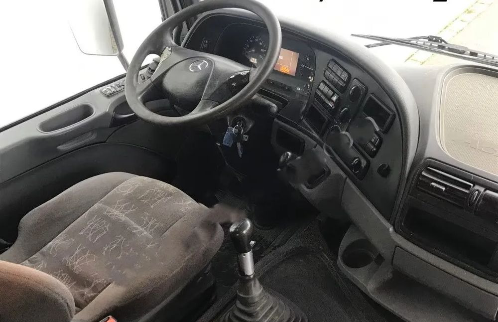 Camión volquete Mercedes-Benz Actros 4141 K 8x4 • 3-stronny wywrot • Bordmatik • Tempomat •Euro4: foto 9
