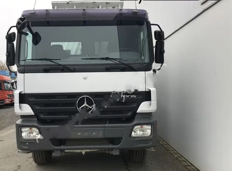 Camión volquete Mercedes-Benz Actros 4141 K 8x4 • 3-stronny wywrot • Bordmatik • Tempomat •Euro4: foto 6