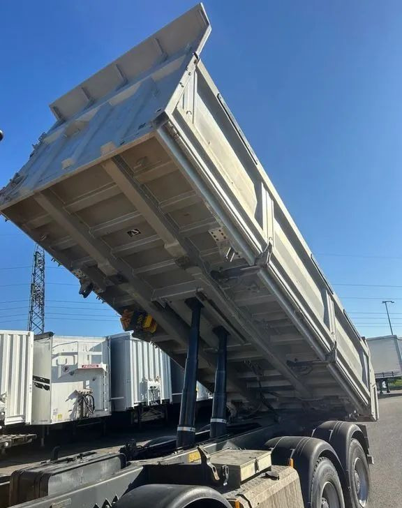 Camión volquete Mercedes-Benz Arocs 4145 8x4 | Meiller Kipper |Wywrotka trójstronna | Bordmatik | 453 KM | Euro 6 | 2018: foto 8