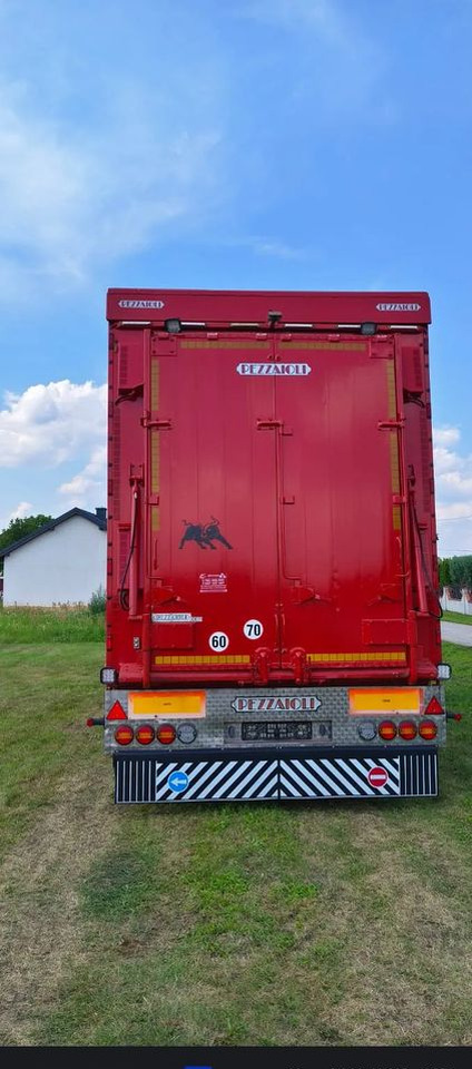 Pezzaioli RBA22 Dwuosiowa Przyczepa – 2x Bydło, 3x Trzoda – 2017r – Bezwypadkowa! - Remolque transporte de ganado: foto 5 Pezzaioli RBA22 Dwuosiowa Przyczepa – 2x Bydło, 3x Trzoda – 2017r – Bezwypadkowa! - Remolque transporte de ganado: foto 5