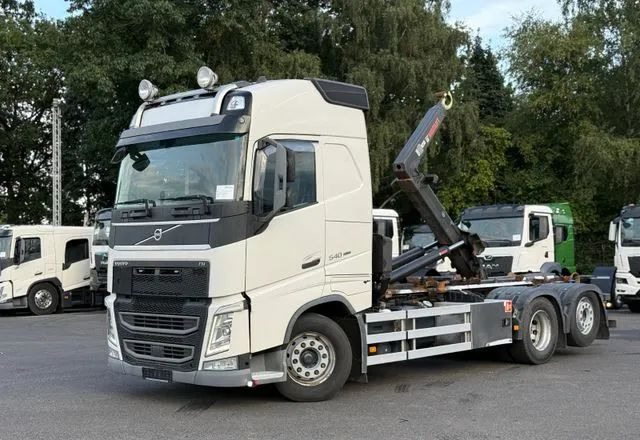 Volvo FH 540 / 6x2/  HIAB XR21SL56 Hakowiec / Euro 6 / Automat / Zawieszenie: Pneumatyczne / Retarder - Camión multibasculante: foto 1 Volvo FH 540 / 6x2/  HIAB XR21SL56 Hakowiec / Euro 6 / Automat / Zawieszenie: Pneumatyczne / Retarder - Camión multibasculante: foto 1