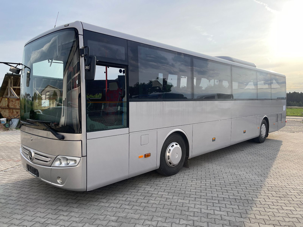 Mercedes-Benz Intouro Euro 6 mit 57 Plätzen - Autobús suburbano: foto 2 Mercedes-Benz Intouro Euro 6 mit 57 Plätzen - Autobús suburbano: foto 2