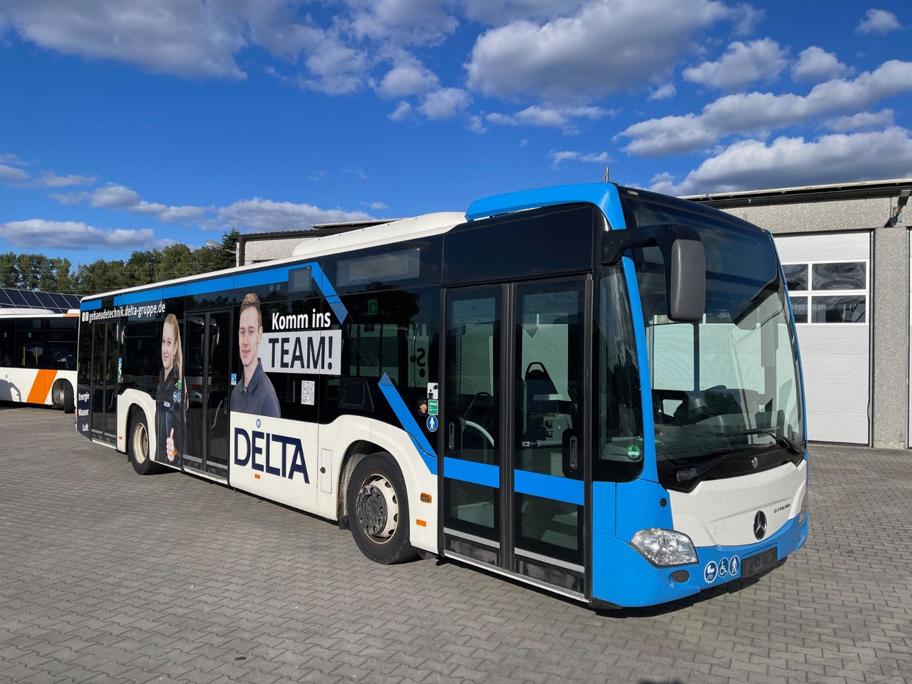 Mercedes-Benz O 530 Citaro C2 / 3-Türer / Vollklimaanlage - Autobús urbano: foto 1 Mercedes-Benz O 530 Citaro C2 / 3-Türer / Vollklimaanlage - Autobús urbano: foto 1