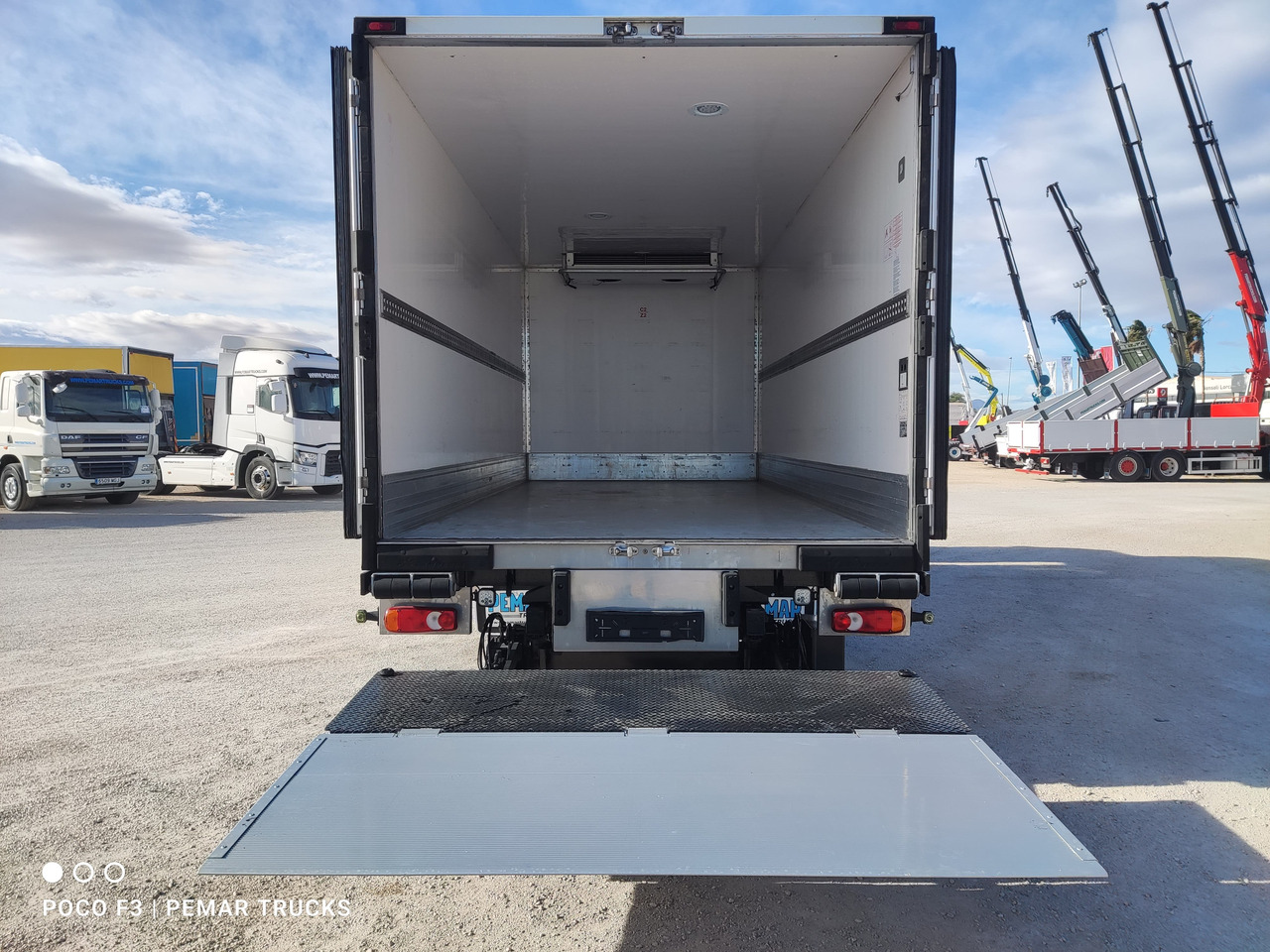 Camión frigorífico VOLVO FL 250 FRIGORIFICO 12T EURO 6: foto 10