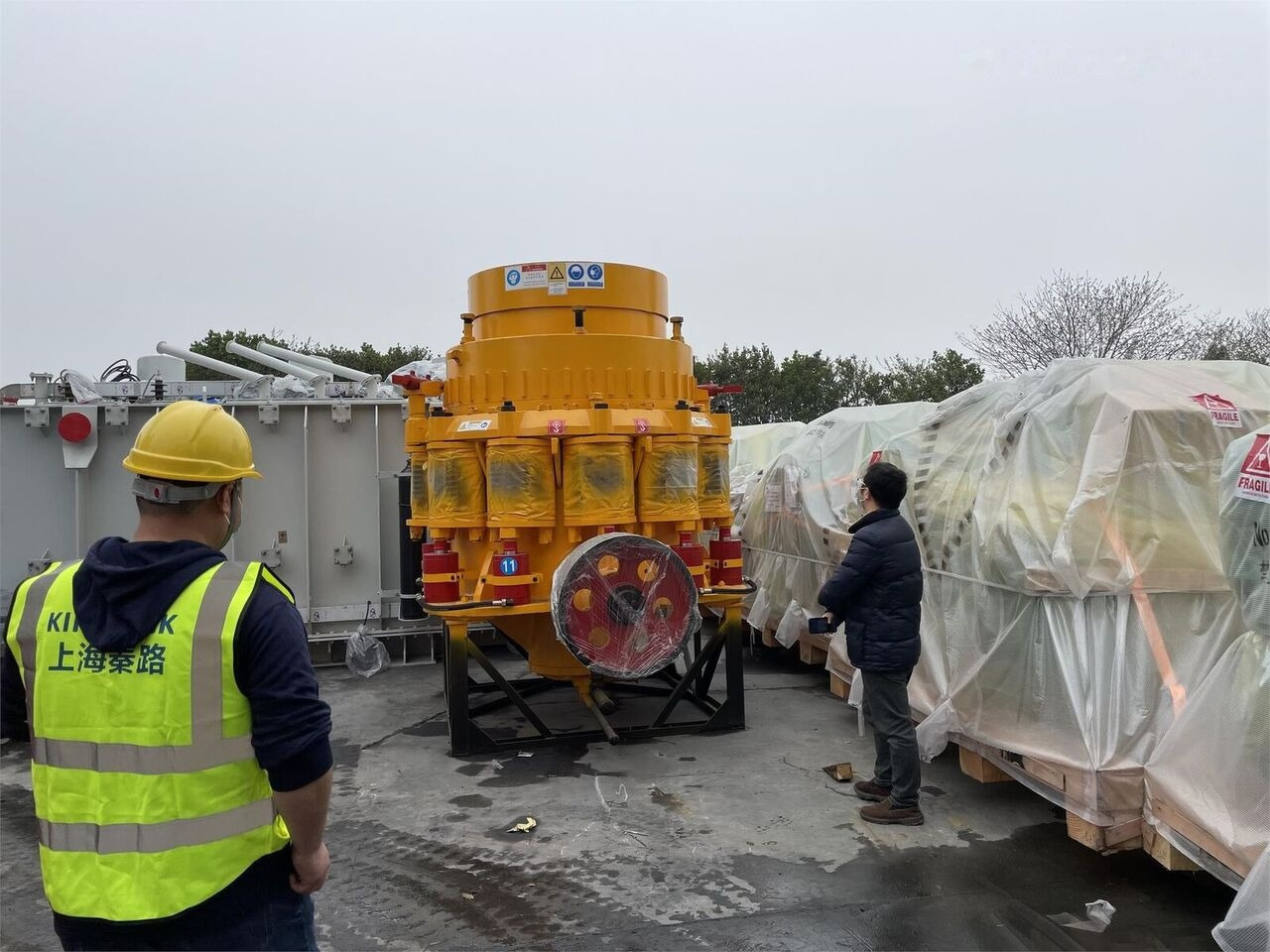 Kinglink KLC1300 Iron Ore Cone Crusher 150-250TPH - Trituradora de cono: foto 2 Kinglink KLC1300 Iron Ore Cone Crusher 150-250TPH - Trituradora de cono: foto 2