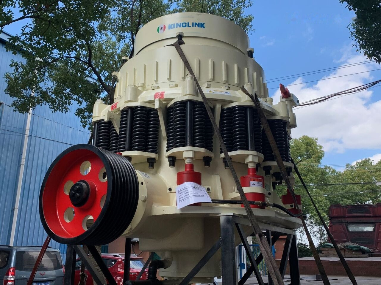 Kinglink NEW 4.25 Feet KLM1300 300TPH Iron Stone Cone Crusher - Trituradora de cono: foto 1 Kinglink NEW 4.25 Feet KLM1300 300TPH Iron Stone Cone Crusher - Trituradora de cono: foto 1