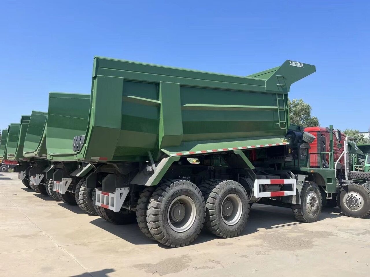 Sinotruk Howo ZZ5707S3840AJ - Dúmper rígido: foto 2 Sinotruk Howo ZZ5707S3840AJ - Dúmper rígido: foto 2