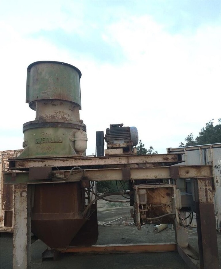 Svedala-Demag H3000 - Trituradora de cono: foto 3 Svedala-Demag H3000 - Trituradora de cono: foto 3