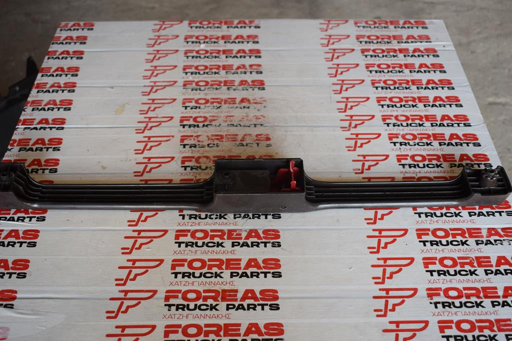 MERCEDES-BENZ 814 INTERNAL DOOR HANDLE - BROWN - Puerta y piezas para Camión: foto 2 MERCEDES-BENZ 814 INTERNAL DOOR HANDLE - BROWN - Puerta y piezas para Camión: foto 2