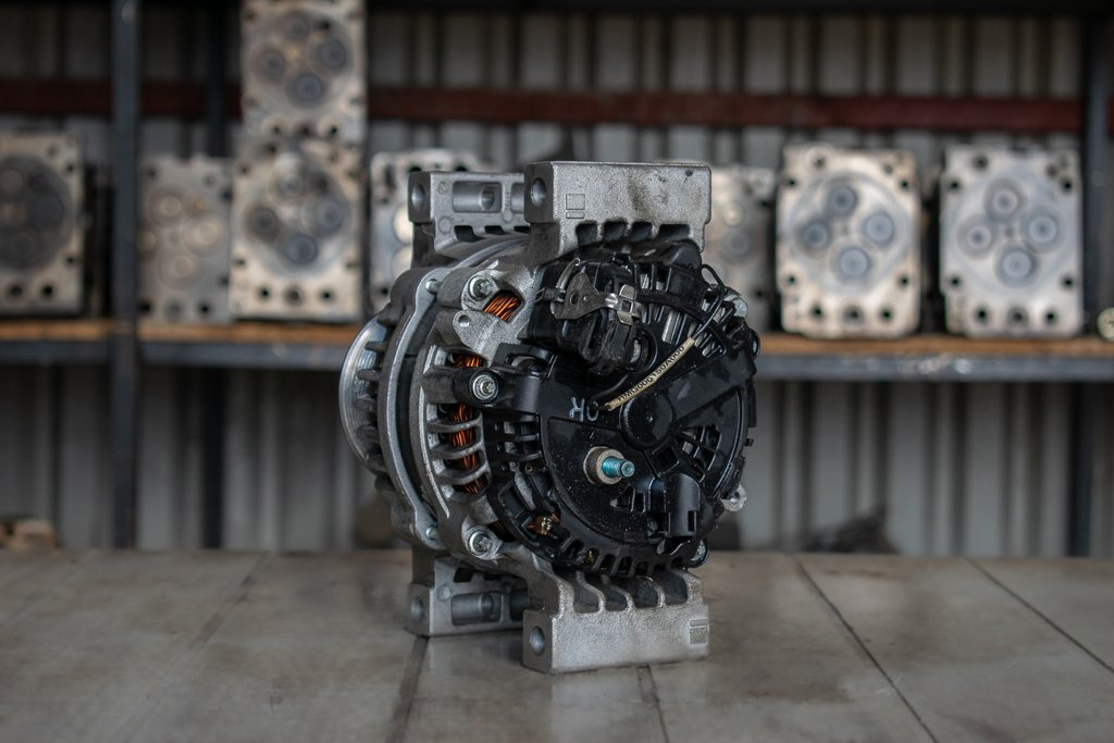 MERCEDES-BENZ ACTROS MP IV - EURO VI - Alternador para Camión: foto 3 MERCEDES-BENZ ACTROS MP IV - EURO VI - Alternador para Camión: foto 3