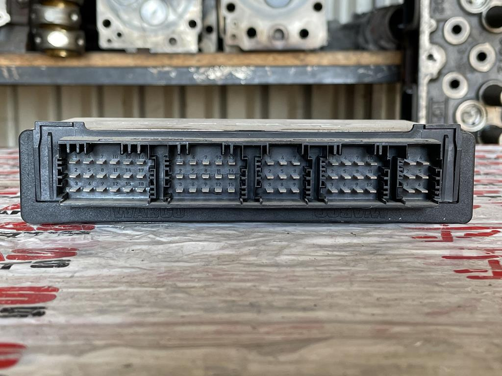 MERCEDES-BENZ ACTROS MP4 EBS 3 ZM - A 001 446 0536 - Unidad de control para Camión: foto 2 MERCEDES-BENZ ACTROS MP4 EBS 3 ZM - A 001 446 0536 - Unidad de control para Camión: foto 2